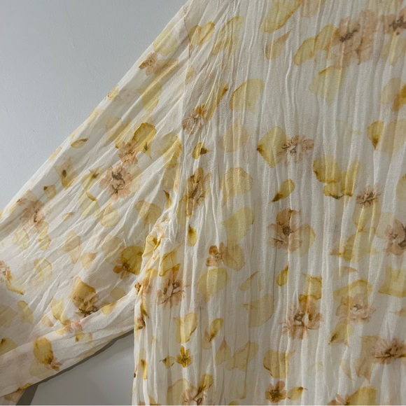 Vince Pressed Petal Blouse Yellow Floral Pleated Crinkle Semi Sheer Top - Picture 5 of 12